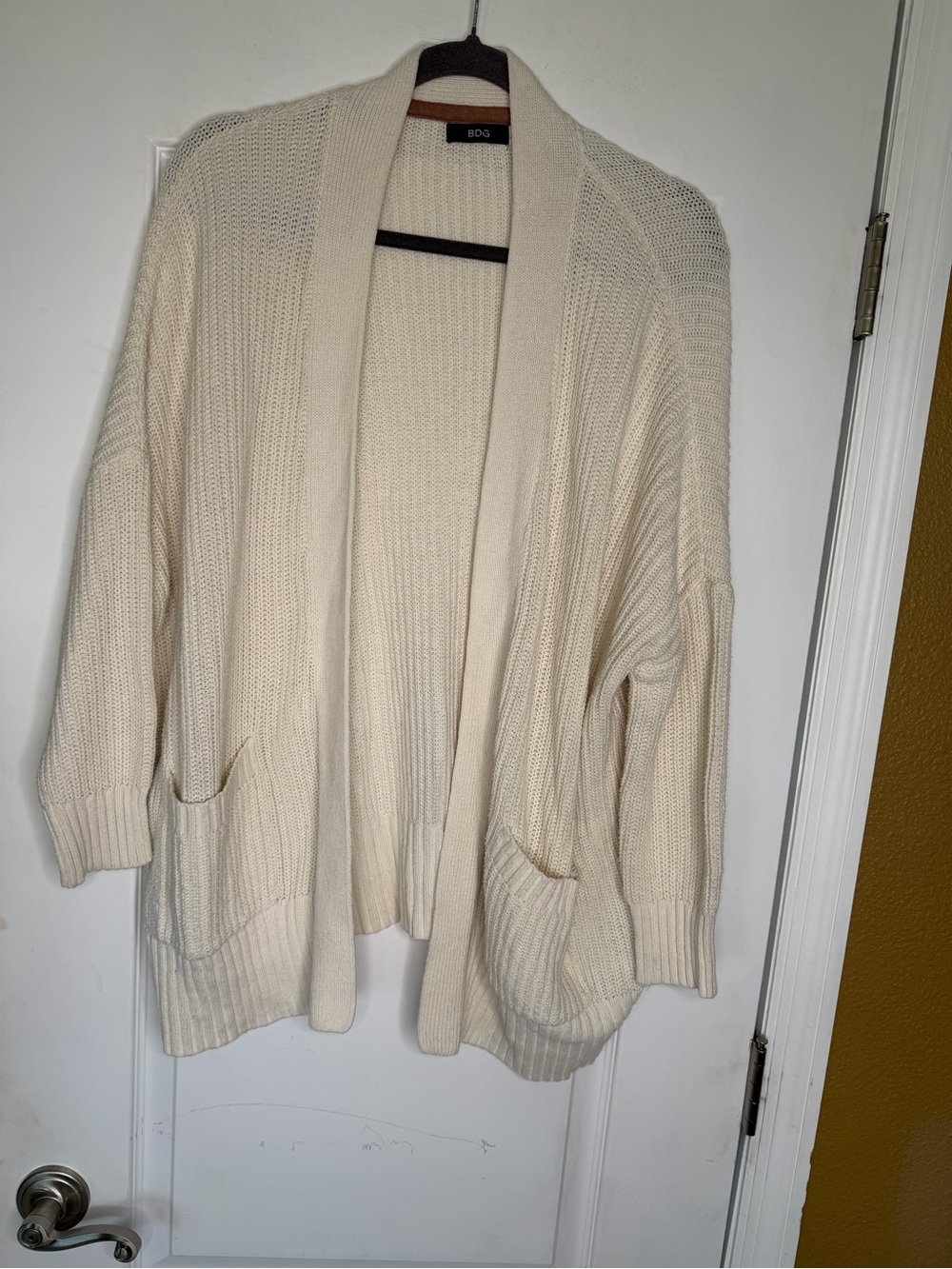 BDG Urban Outfitters Cream Knit Open-Front Cardigan with Patch Pockets.Size M